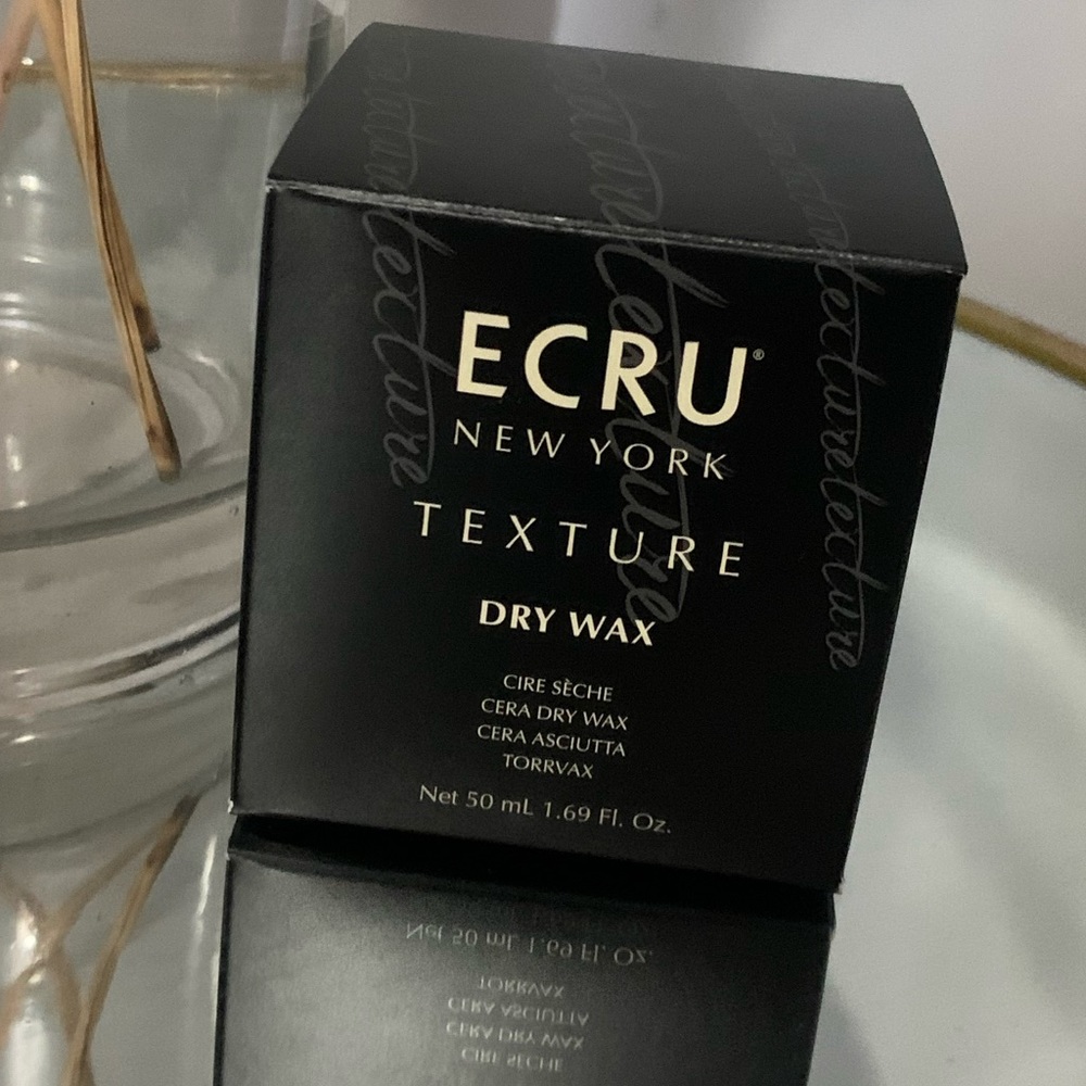 NIB Ecru Dry Wax Strong Hold
